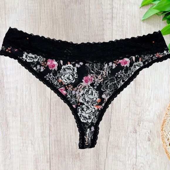 Torrid Cotton Mid-Rise Thong Lace Trim Panty and Maurice Beige Thong Size 3x NWT - Picture 1 of 8
